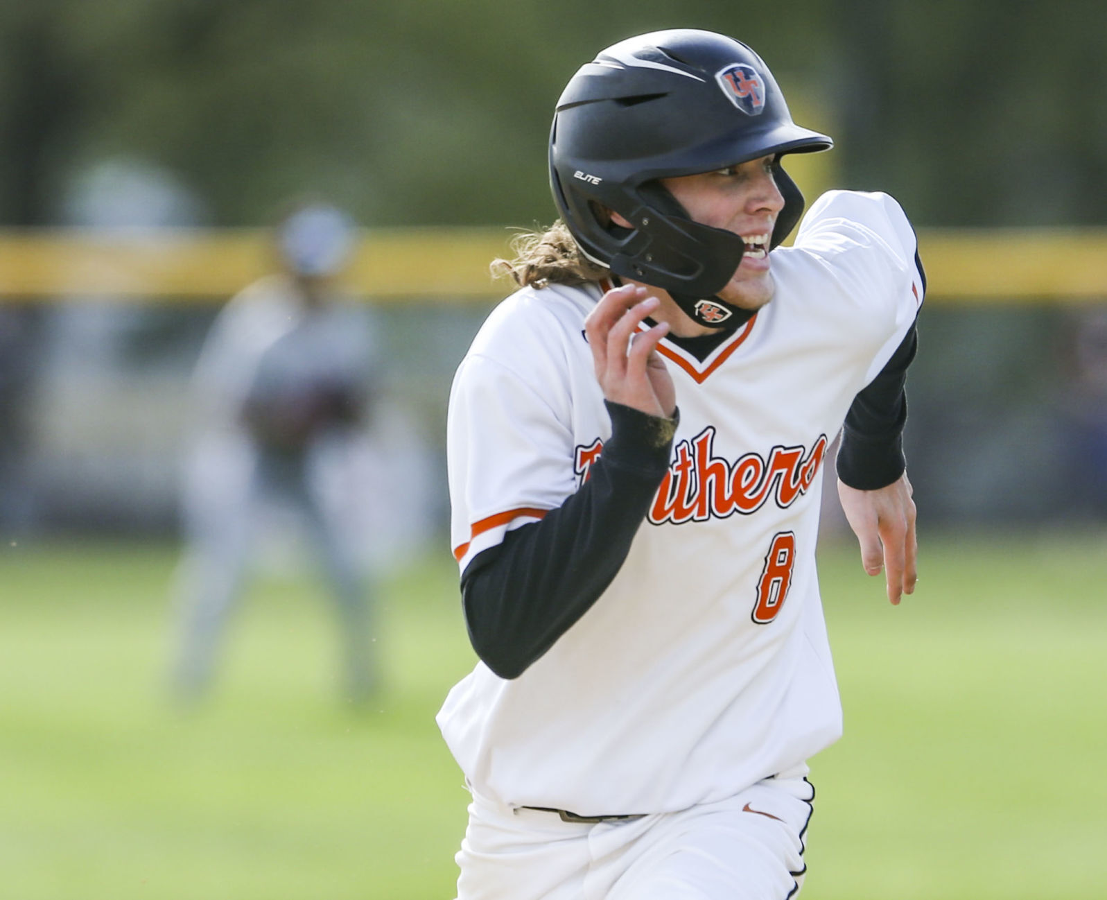 050421-qc-spt-moline-ut-baseball-03.JPG